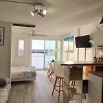 Vue Exceptionnelle Sur La Mer, Piscine, Parking Privé - Sur L'île Des Pêcheurs *